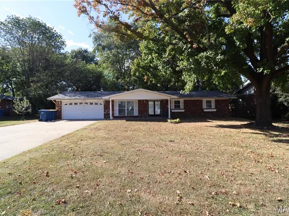 313 Louise Dr, Collinsville, IL 62234