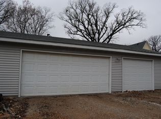 514 N Maple St, Clinton, IL 61727