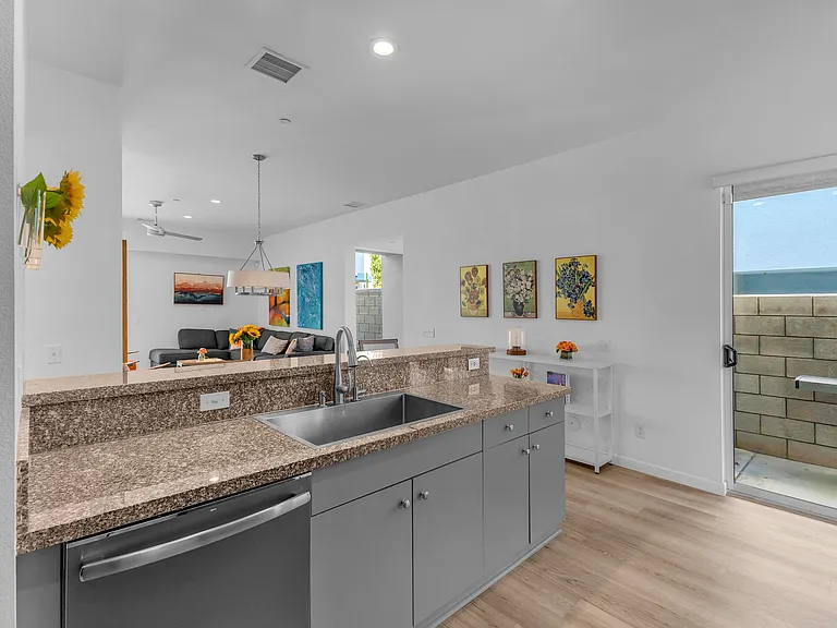 220 Enterprise Way — Photo 31