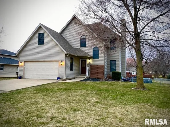 903 W Wind Rose Ln, Athens, IL 62613