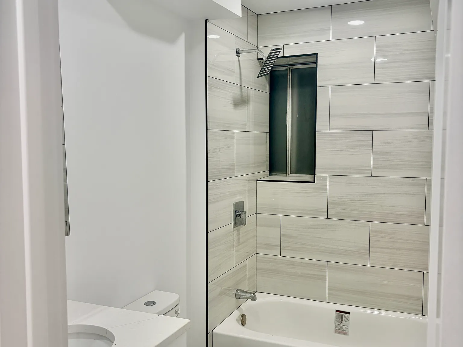 3223 Lucerne St — Photo 4