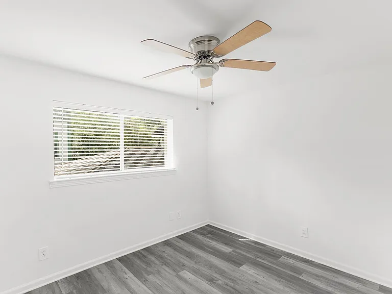 Cliff Place — Photo 19