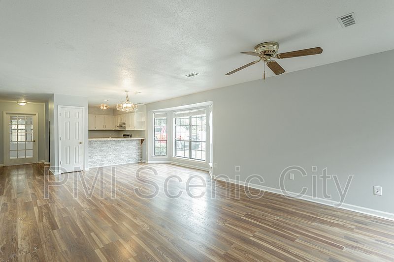 1st image of 4034 Honor Cir