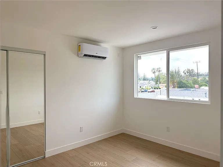 22913 Sherman Way — Photo 13