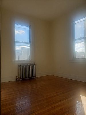 1st image of 4154 Bronxwood Ave APT 2R