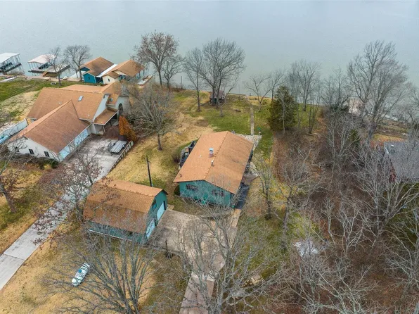 589 Lakeside Dr, Cuba, MO 65453