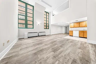 19-19 24th Avenue, #L224