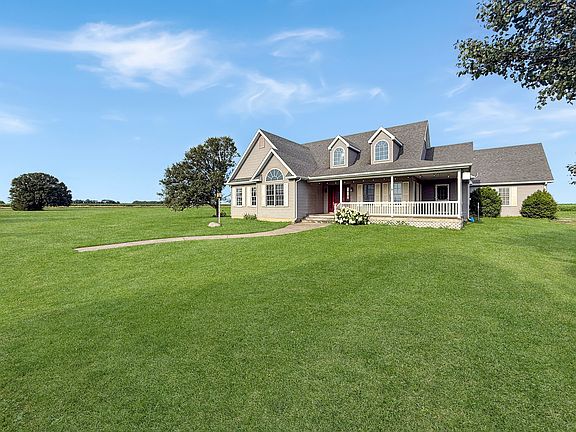 3rd image of 1321 County Road 3300 N