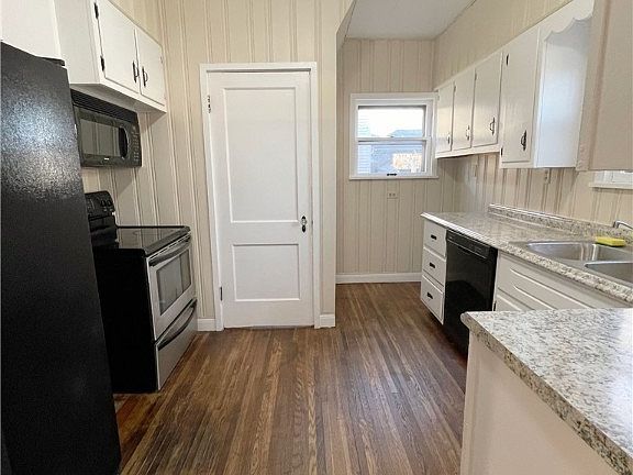 4th image of 952 S Union Ave