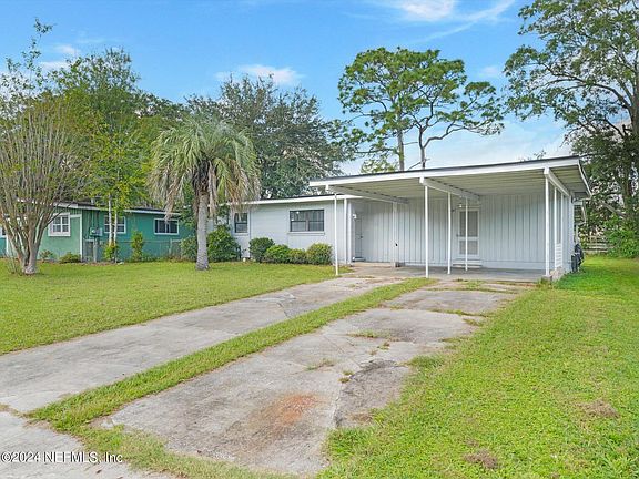 2nd image of 7835 CEZANNE Drive N