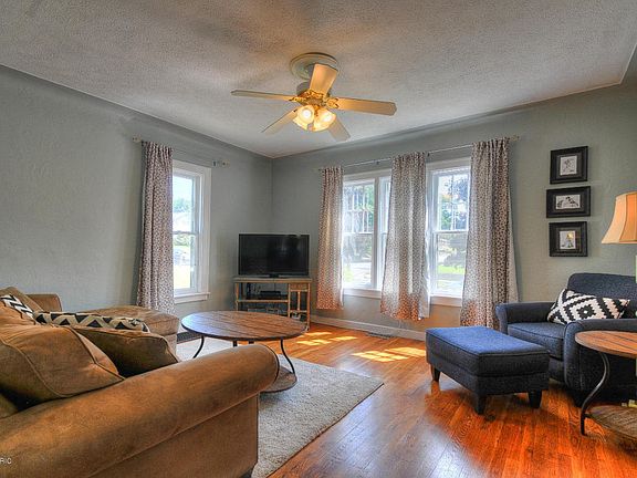 4th image of 475 Diamond Ave NE