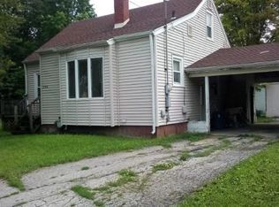 590 Springbrook Ave, Adrian, MI 49221