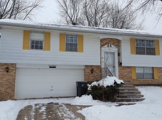 716 Stowell Ave, Streamwood, IL 60107