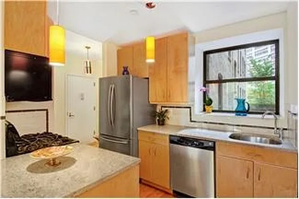 Sold by Nest Seekers International | media 3