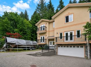 2253 Parkway Blvd, Coquitlam, BC V3E3P8