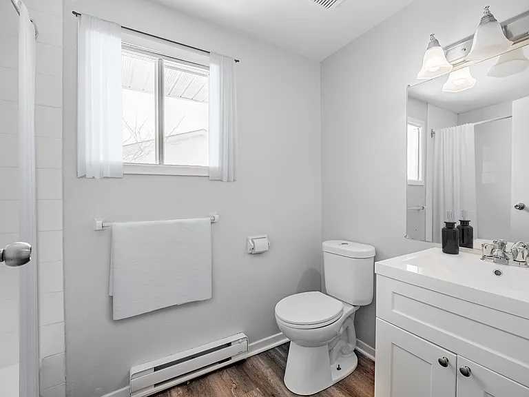 136 Belmont Dr — Photo 9