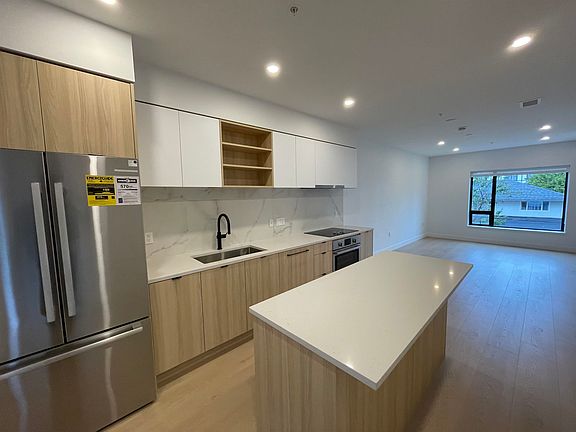 3rd image of 8899 Spires Rd #Townhouse 22