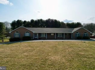 1 Woodmar Ct, Kingsville, MD 21087