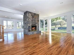 211 Ferris Hill Rd, New Canaan, CT 06840