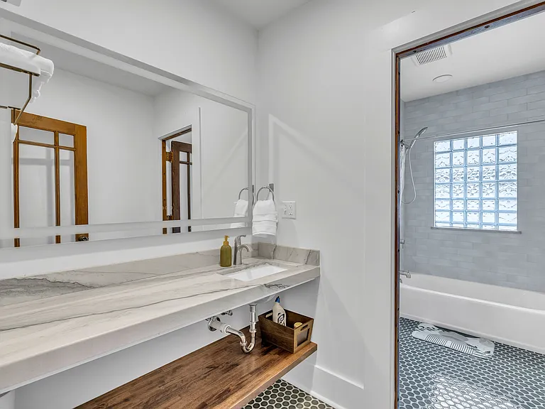 512 College Ave #1 — Photo 40
