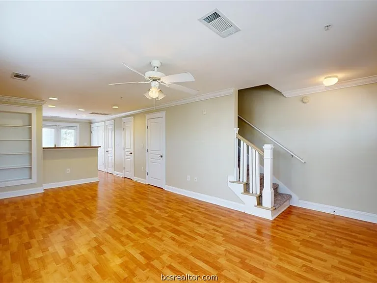 1725 Harvey Mitchell Pkwy S #1721 — Photo 5