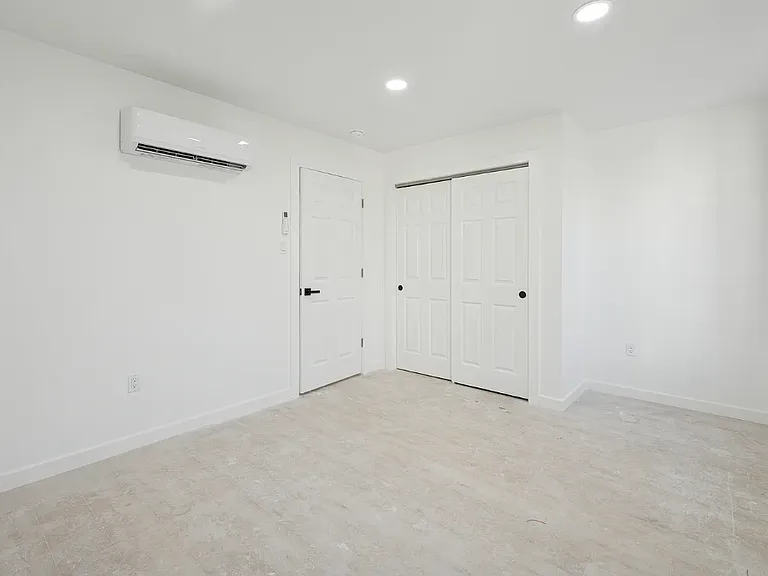 5530 Boyer St #B21 — Photo 8