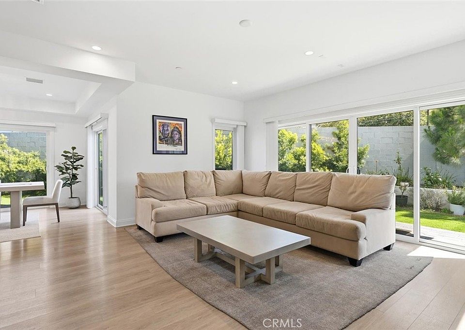 1st image of 25628 Rolling Hills Way