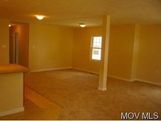 1st image of 1104 Lakeview Dr