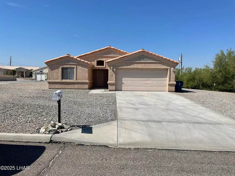 2152 Barranca Dr