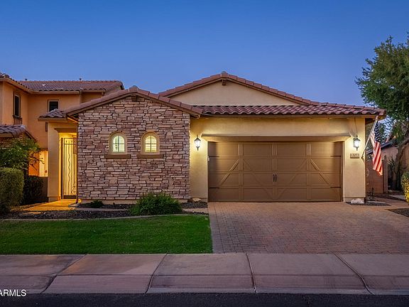 3rd image of 12072 W DESERT MIRAGE Drive