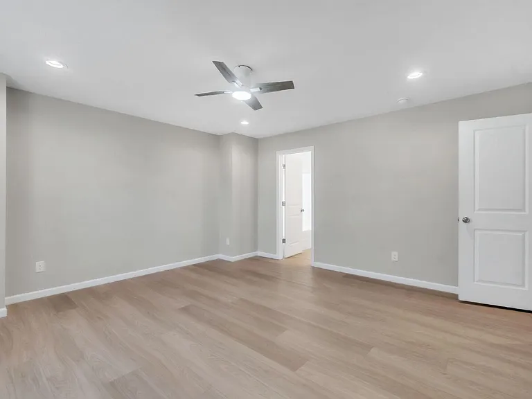 253 Woodruff St — Photo 12