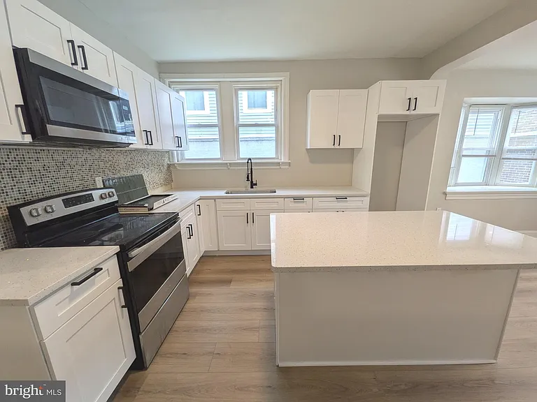 5750-52 Rising Sun Ave #B1 — Photo 2