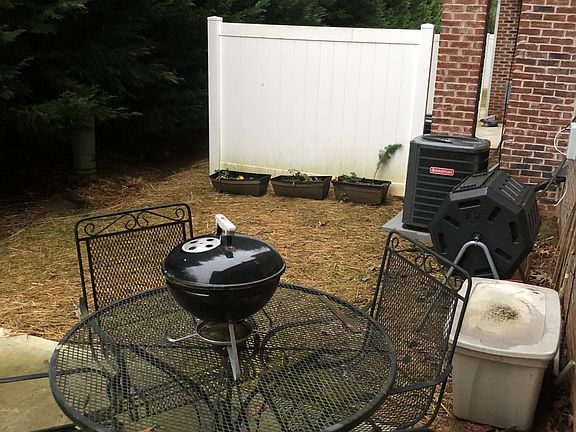 4th image of 196 Britt Dr