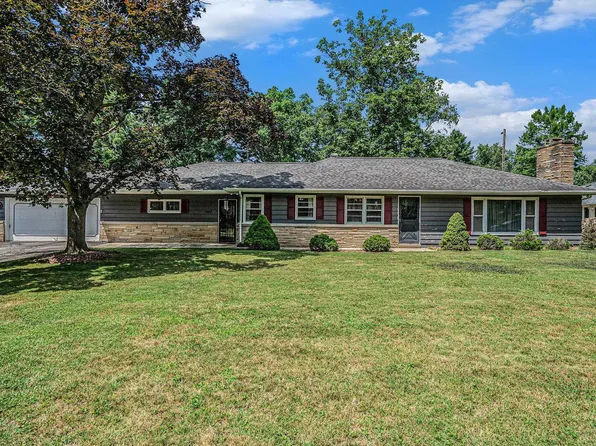 2803 Martin Manor Dr, Goshen, IN 46526