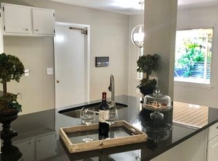 8215 Phoenix Ave, Universal City, TX 78148