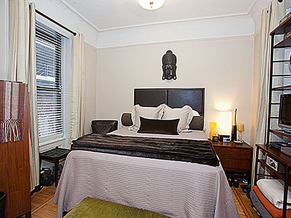 5th image of 105 E 15th St APT 33