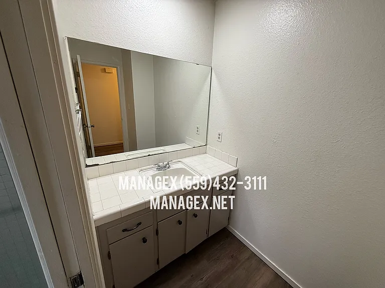 6047 N College Ave #C — Photo 7
