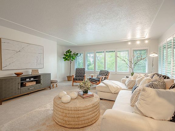 4th image of 106 Woodland Drive