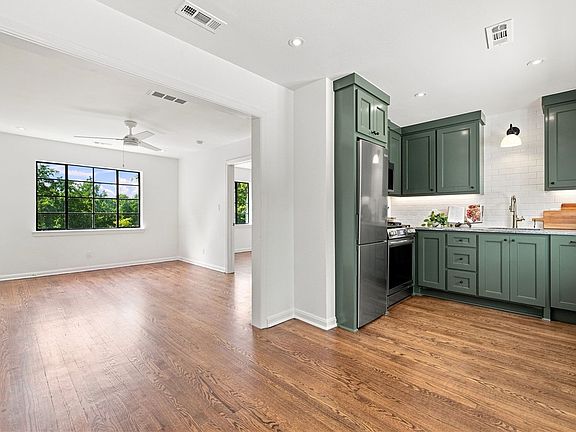 4th image of 15 W Prospect St #B2