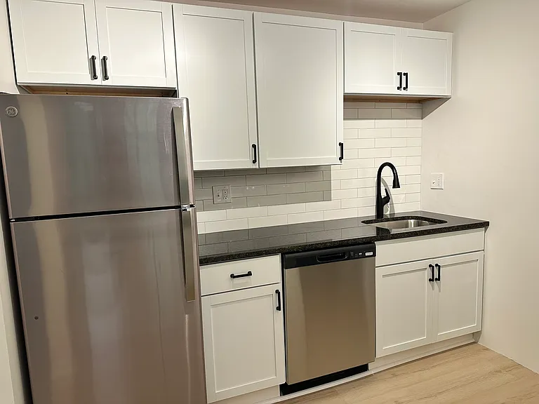 97 South Ave #8 — Photo 6