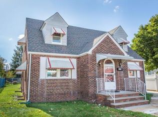 565 Harrington St, Perth Amboy, NJ 08861