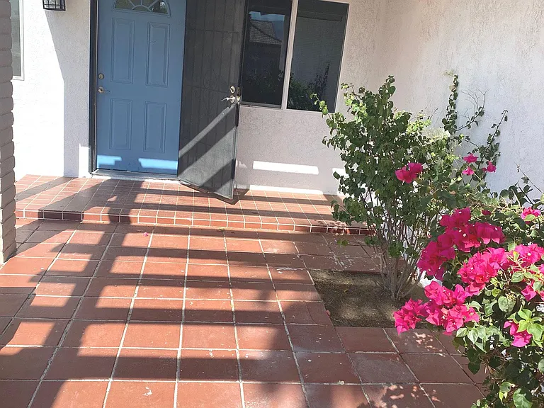 13967 Julian Dr — Photo 2