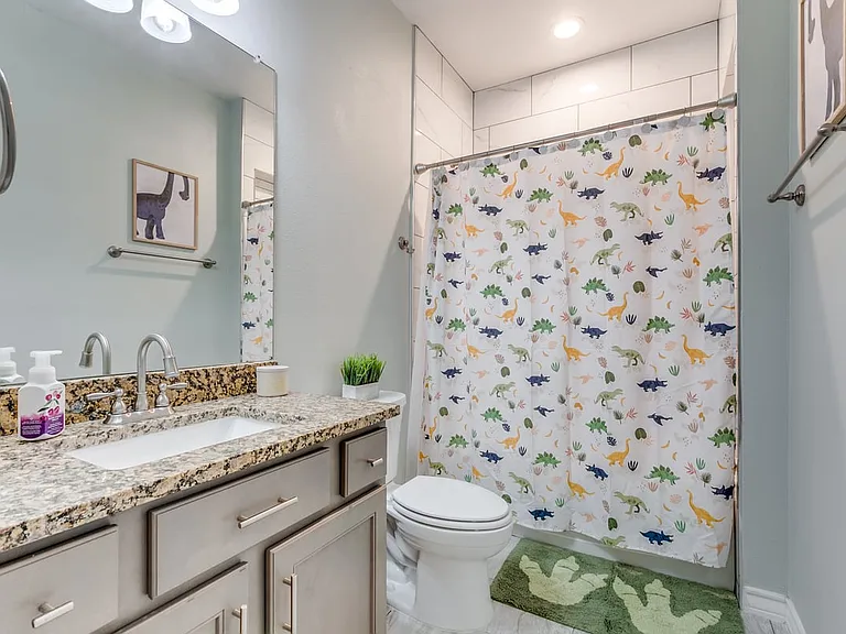127 Katy Post — Photo 16