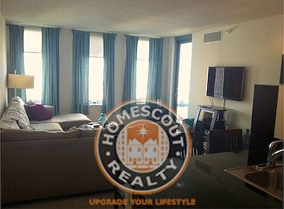 4th image of 365 N Jefferson St APT 1808