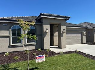 15796 W Ashli Ave, Kerman, CA 93630