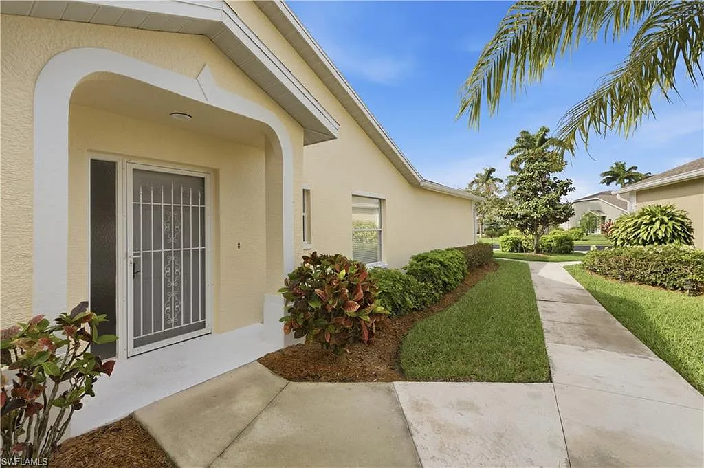 3 bed, 2.0 bath, 1450 sqft, $4,000 — Photo 3