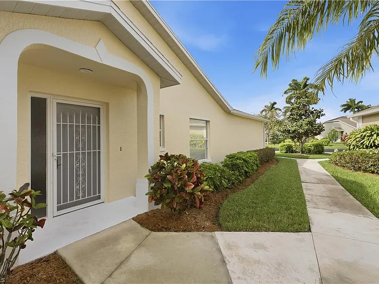 5778 Greenwood Cir — Photo 3