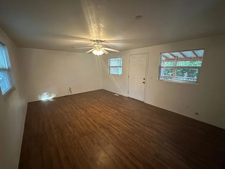 3959 Cartwright St — Photo 16