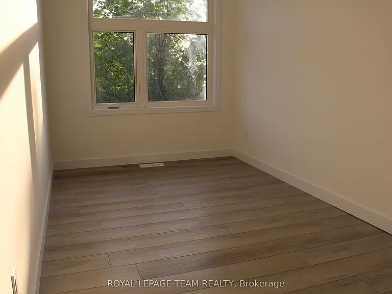 155 Longpre St E #A — Photo 22