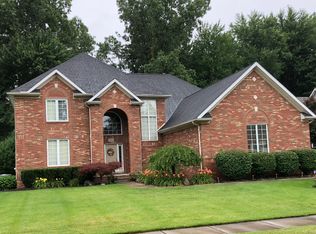 300 Rosewood Dr, Marysville, MI
